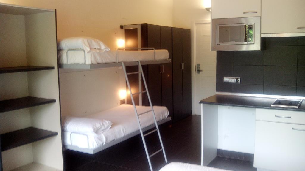 Albergue/Auberge Ulia Youth Hostel سان سيباستيان الغرفة الصورة